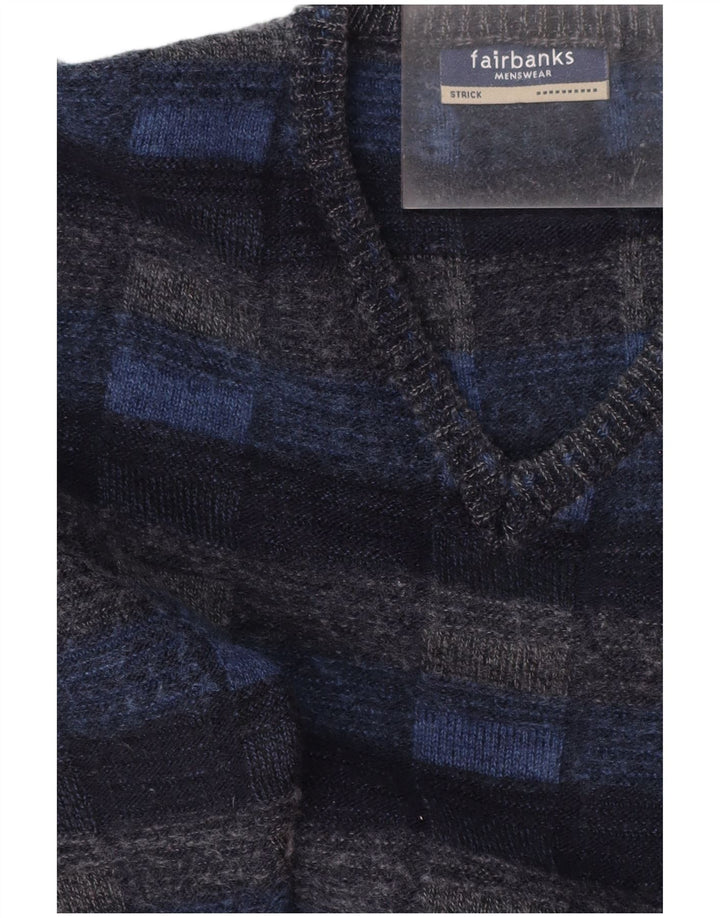 FAIRBANKS Mens V-Neck Jumper Sweater IT 56 XL Navy Blue Check Virgin Wool