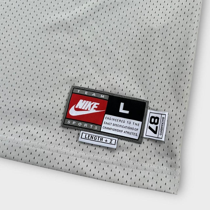 Vintage Sacramento Kings basketball vest - large