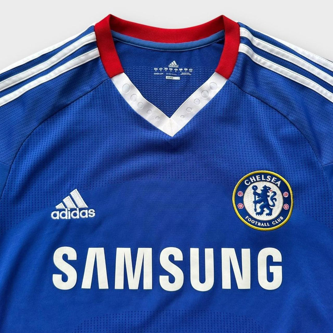 Chelsea football shirt - medium
