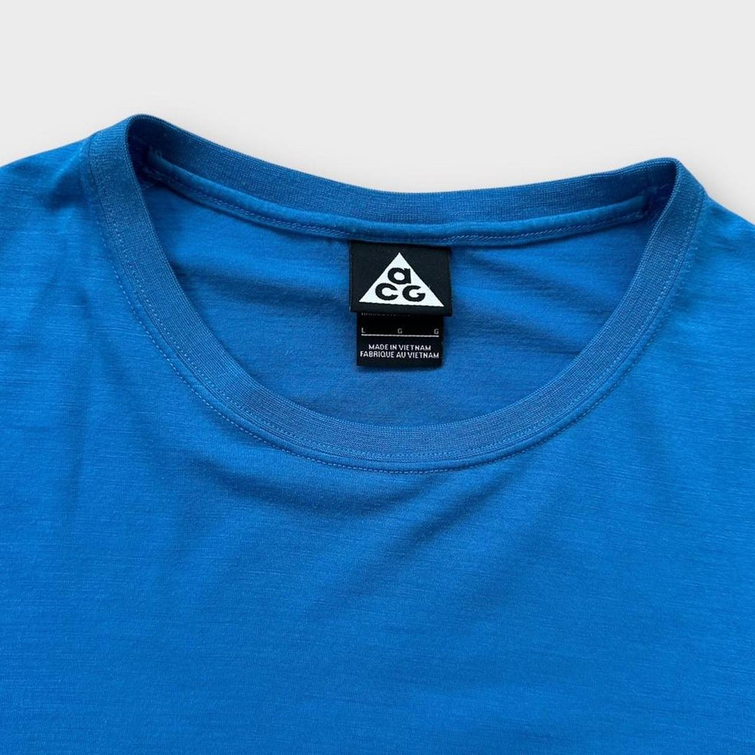Nike ACG tee - large