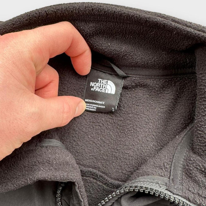 North face fleece - large (fits like a medium)