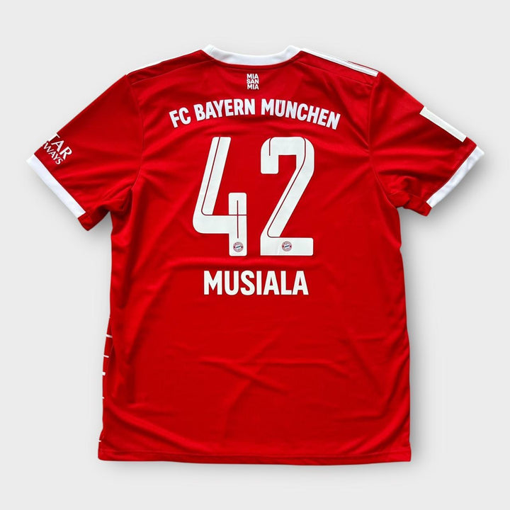 Bayern Munich football shirt - XL