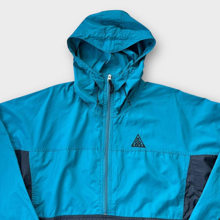 Nike ACG packable jacket - medium (fits like a large)