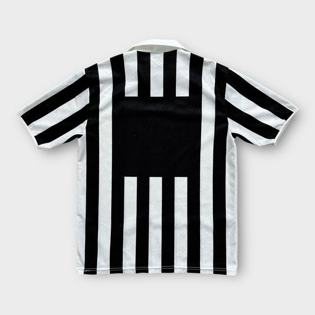 Vintage Juventus football shirt - XL