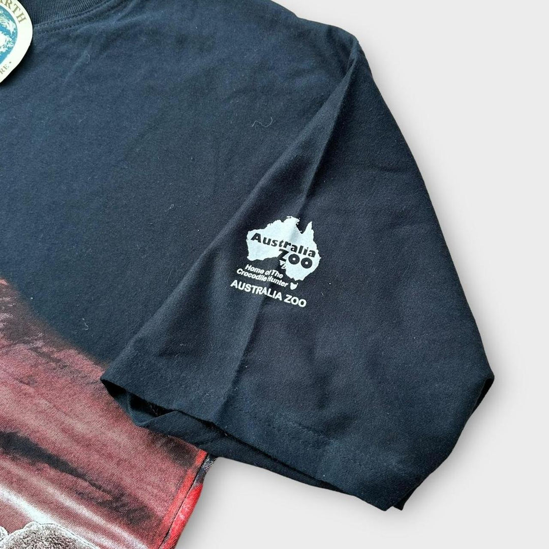 Planet earth kangaroo graphic tee - XL