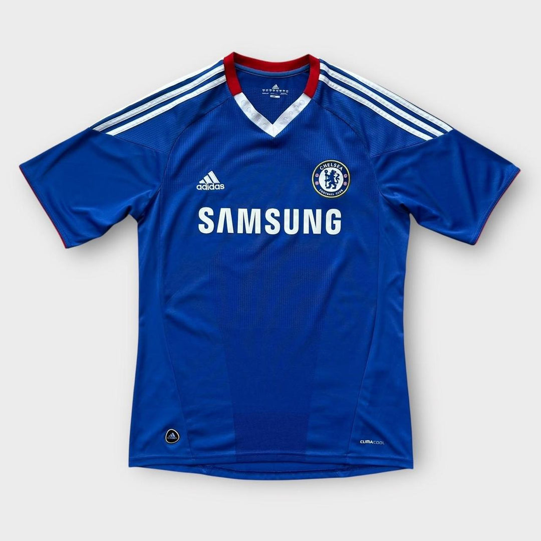 Chelsea football shirt - medium