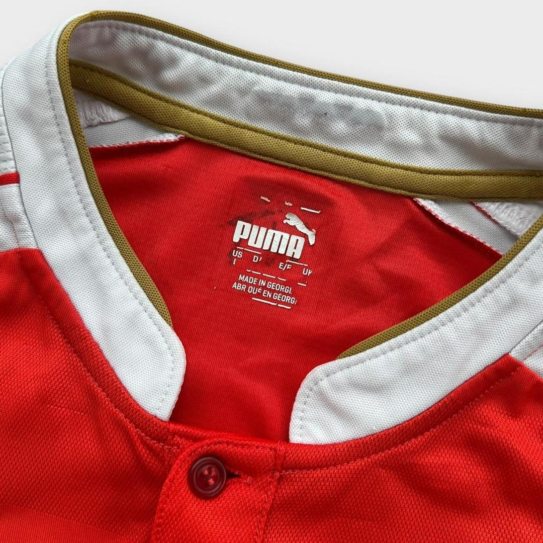 Arsenal football shirt - large